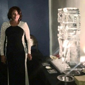 Meet your Posher, Remona